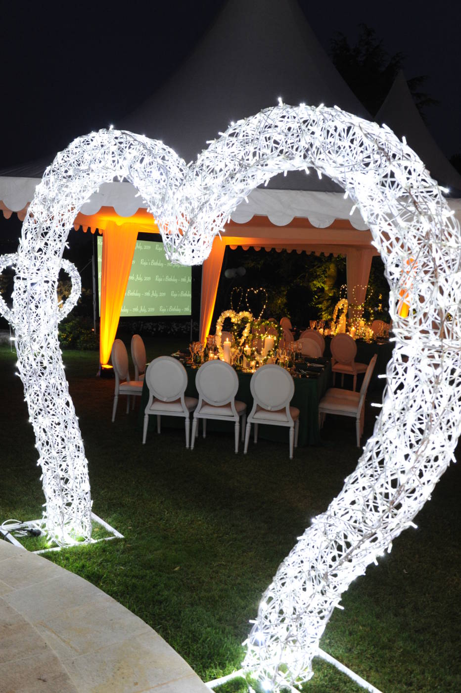Arche de coeur lumineuse1