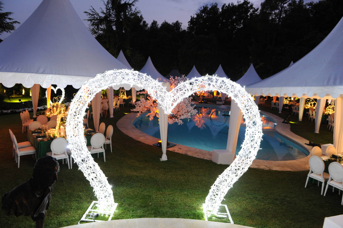 Arche de coeur lumineuse4--location-mariage-evenement-01